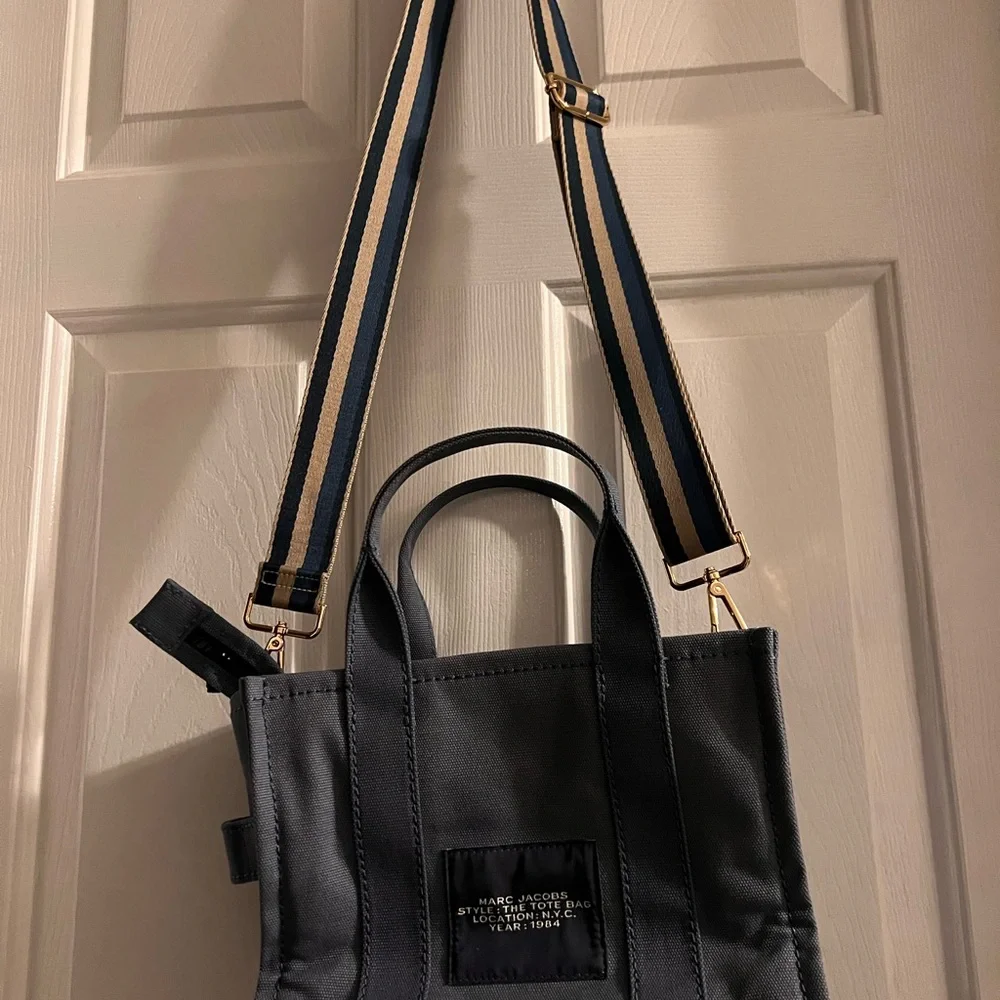 Marc Jacobs Light Blue Crossbody Tote Bag - Picture 8 of 16